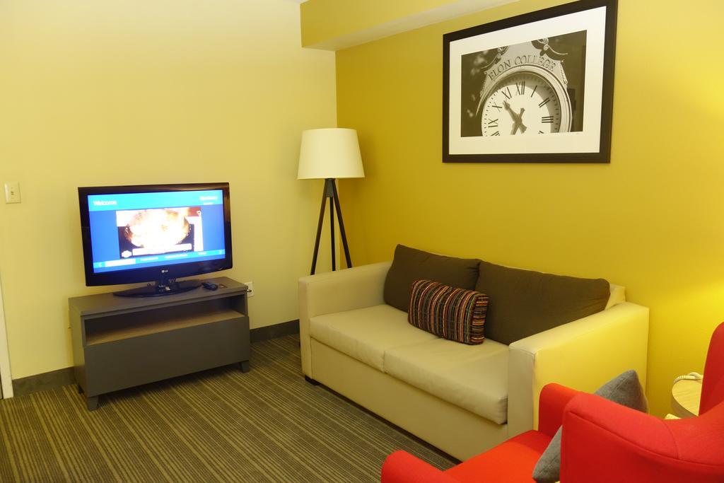 Country Inn & Suites By Radisson, Burlington Elon , Nc Екстериор снимка