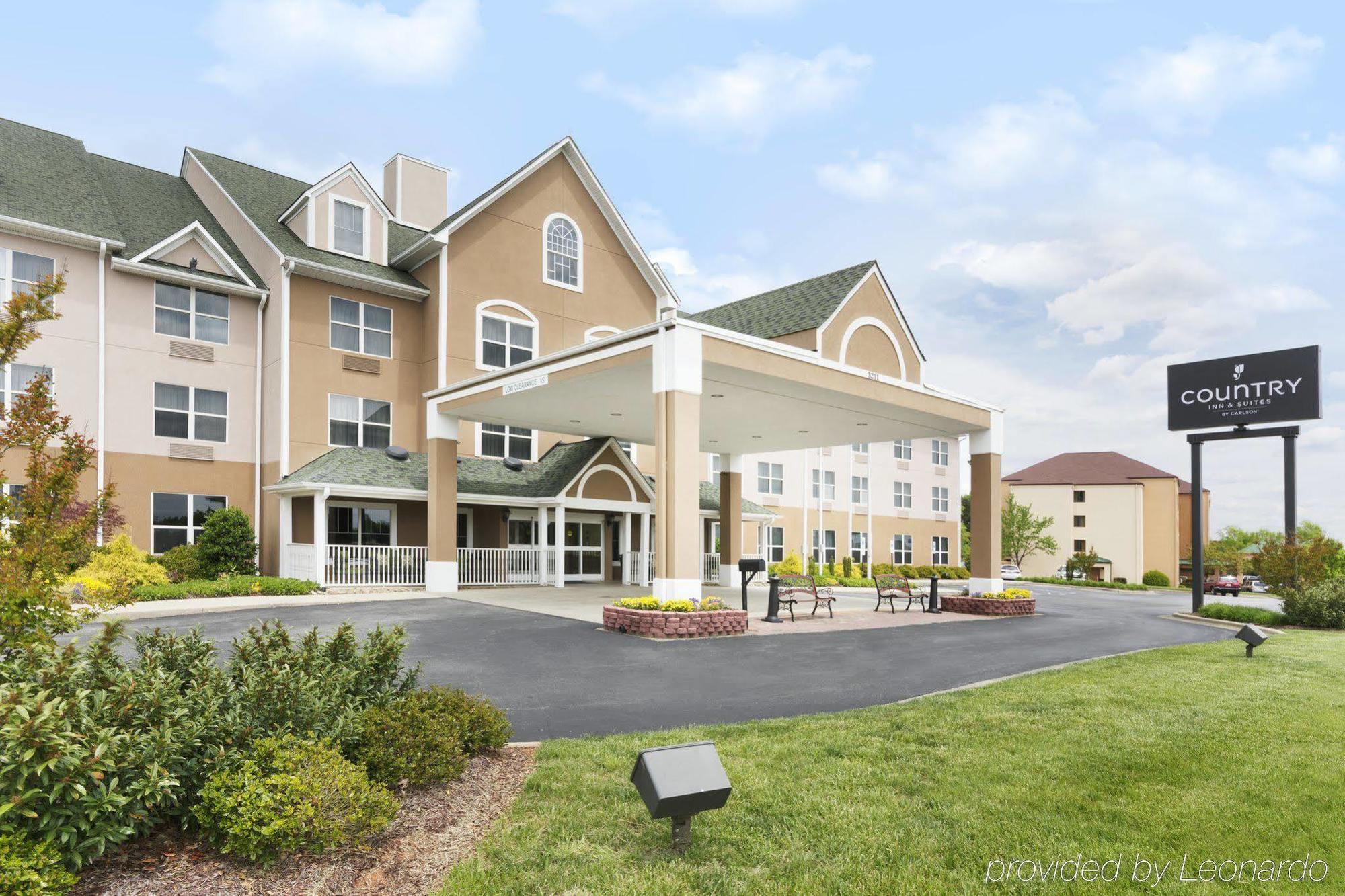 Country Inn & Suites By Radisson, Burlington Elon , Nc Екстериор снимка